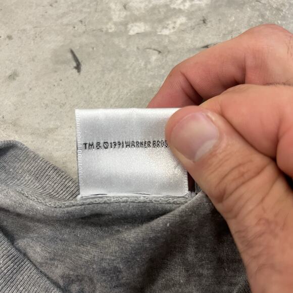 Vintage 90's Looney Tunes Bugs Bunny Football Gray 3/4 Sleeve Pullover Shirt LRG - Picture 8 of 8